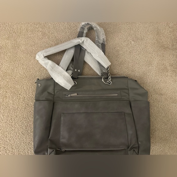 Beis Diaper Bag NWT - Picture 7 of 8